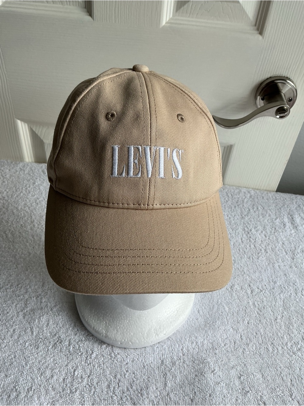 Levi’s Jeans Logo Adjustable Hat Tan